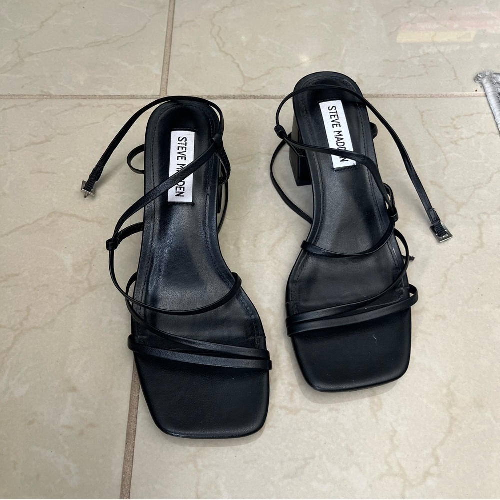 Steve Madden Alyce Strappy Block Heel Sandal